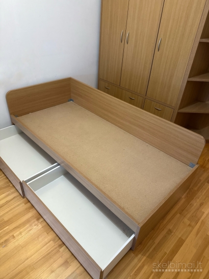 Viengulė lova su stalčiais 90x200cm