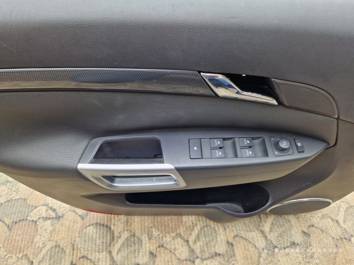 Opel Antara Kairės pusės priekinių durelių apdaila