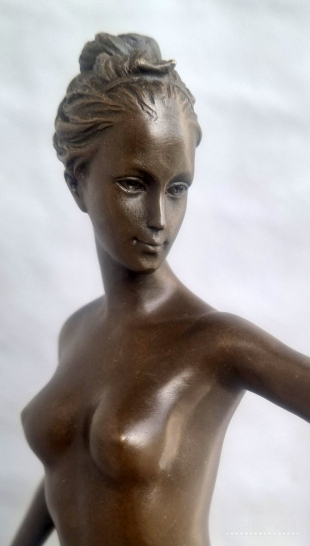 Bronzinė statula Diana, Medžioklės deivė