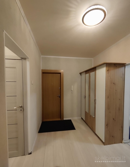Išnuomojamas 1 kambario butas su holu Pavasario g. Mažeikiai