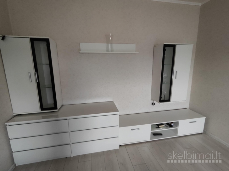 Išnuomojamas 1 kambario butas su holu Pavasario g. Mažeikiai