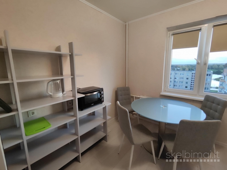 Išnuomojamas 1 kambario butas su holu Pavasario g. Mažeikiai