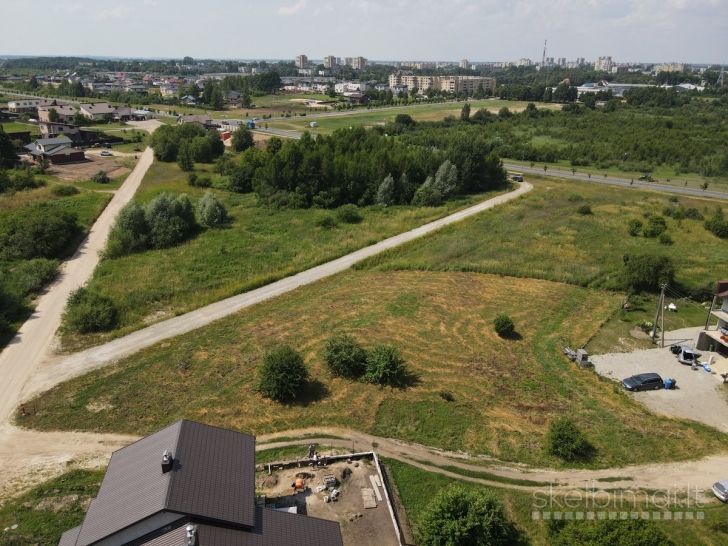 Parduodami labai geroje vietoje 15 sklypų daugiabučių namų ir kotedžų statybai