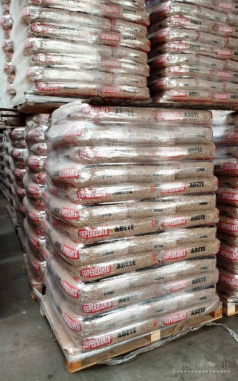 Granulės didmaišiuose 1t ir maišiukuose po 15kg.