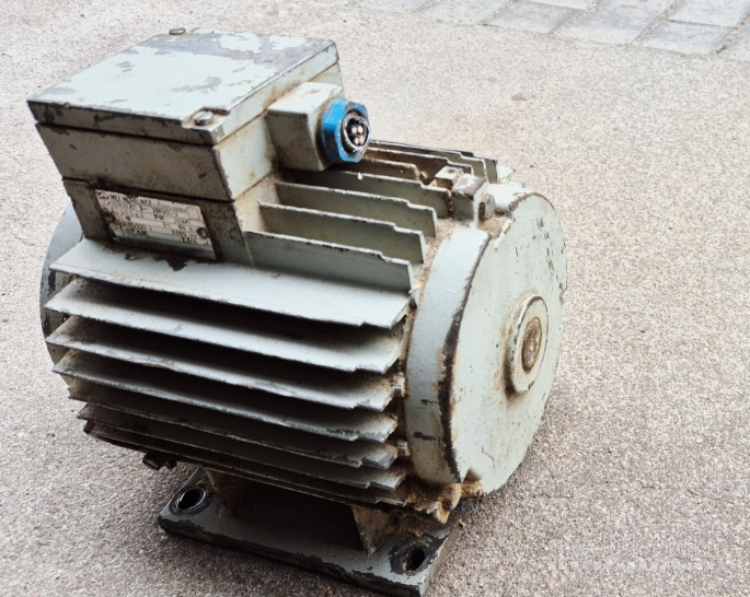 Trifazis elektr.variklis, asinchroninis