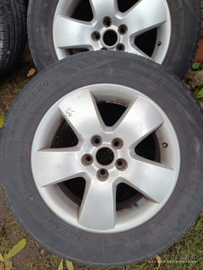Ronal R15 ratlankiai su padangomis