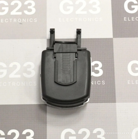 2528 Automobilinis puodelio laikiklis prie grotelių sidabro spalvos WWW.G23.LT